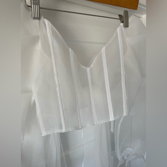 ROSE by The Label Organza Wrap Wedding Topper - Picture 14 of 16